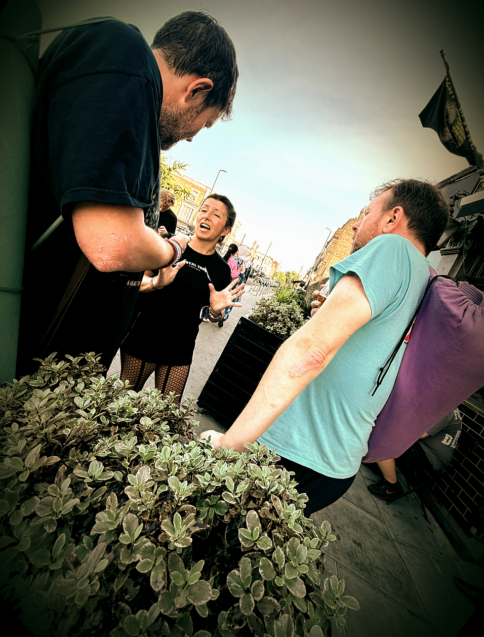 I hid behind some shrubbery to get the scoop, on the scoop