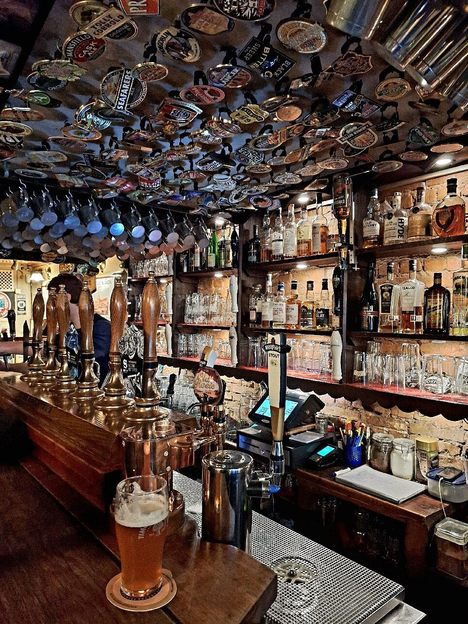 Charlie's Bar