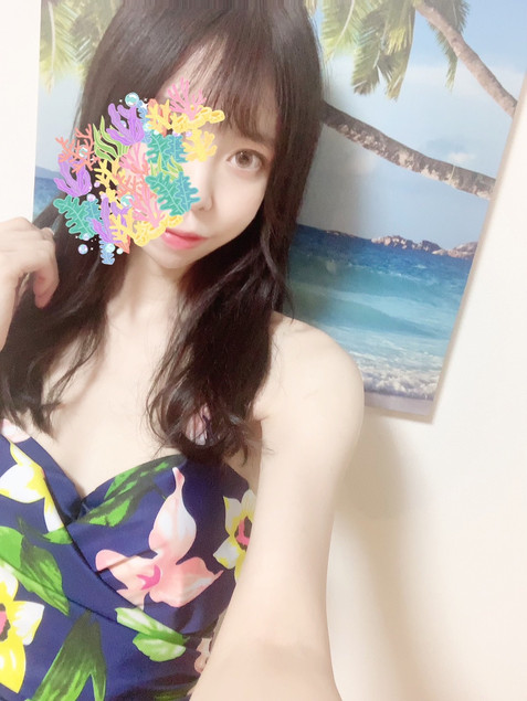 浜崎 かれん(23)