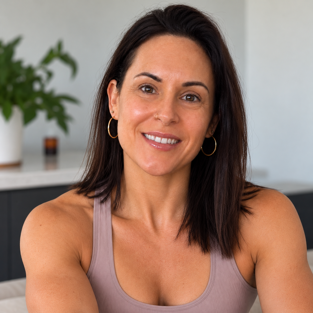 Jaimee in white training top, Forge & Flow Coaching