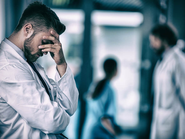 Entidade pede revisão do uso da expressão 'erro médico' em ações judiciais
