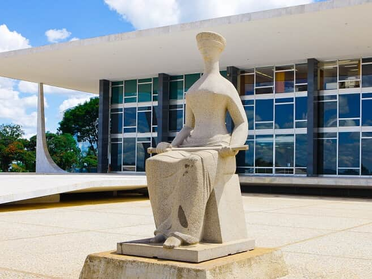STF permite cumulação de honorários assistenciais e contratuais