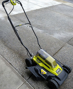 2022_04_19-1 RYOBI 40V -18-inch cut Battery Lawnmower with single-point for blade adjustme