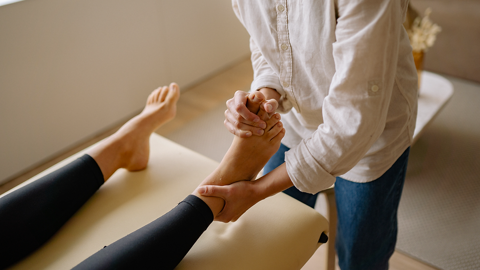 La réflexologie plantaire : une approche naturelle pour retrouver équilibre, énergie et apaisement