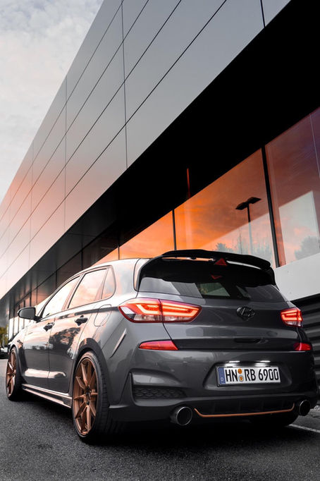 Original schwarze Hyundai Embleme