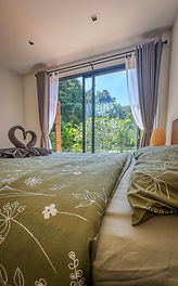 Green House Bedroom 1b.jpg