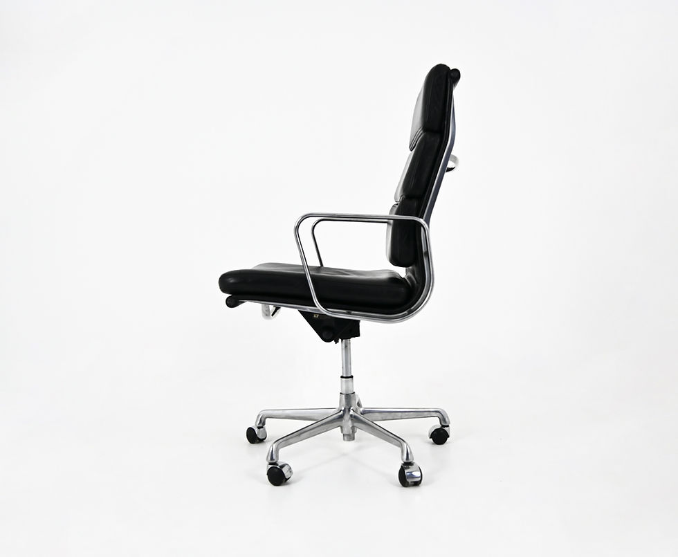 Thumbnail: Ea 216 Soft Pad Desk Chair by Charles & Ray Eames for ICF, 1970S
