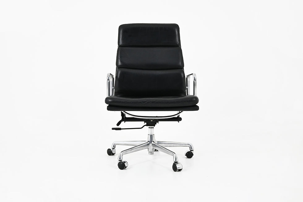 Thumbnail: Ea 216 Soft Pad Desk Chair by Charles & Ray Eames for ICF, 1970S