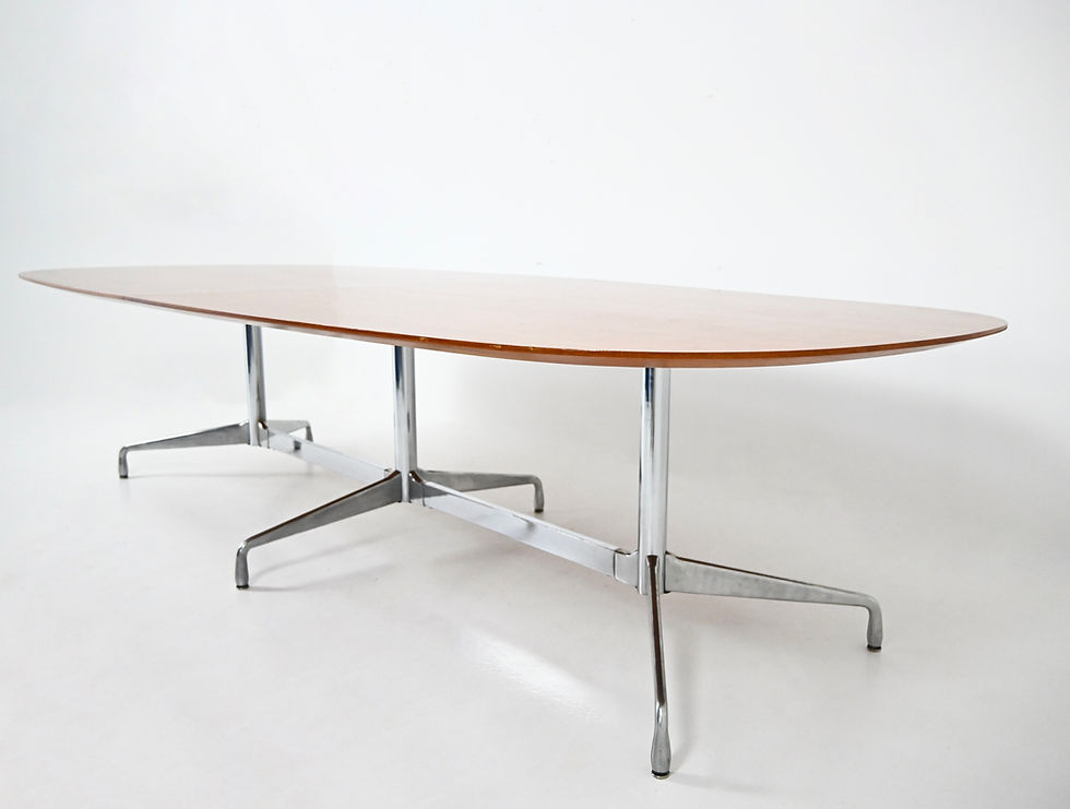 Thumbnail: Table by Charles and Ray Eames for Herman Miller, 1970s