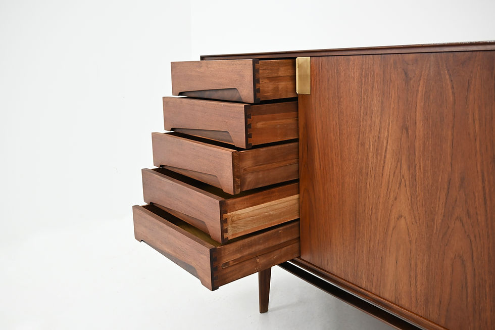 Thumbnail: Sideboard by Edmondo Palutari for Dassi Mobili Morderni, 1960s