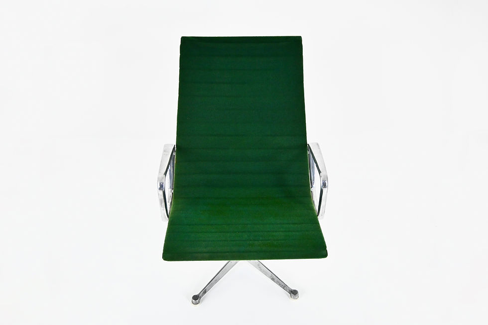 Thumbnail: EA124 Armchair by Charles & Ray Eames for Herman Miller, 1970s