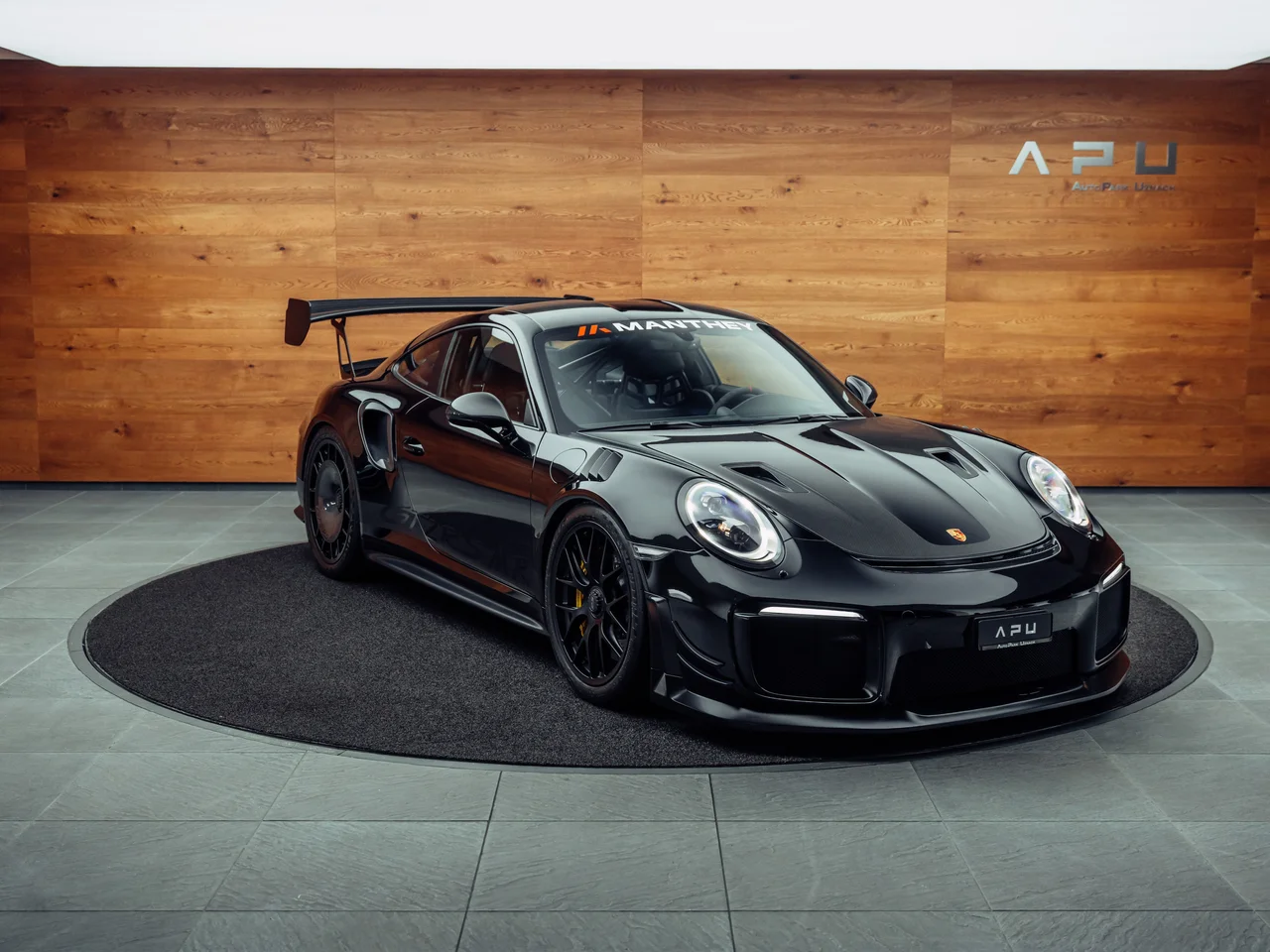911 GT2 RS MR Weissach