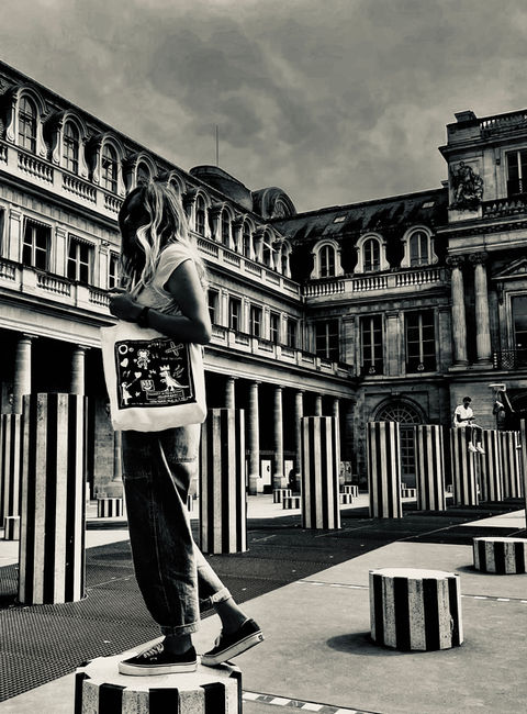 tote bag love genius 
Keith haring-basquiat-banksy-paris 