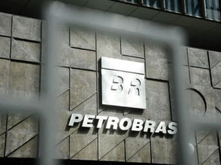 Petrobras (PETR4) promete reajuste na gasolina em breve