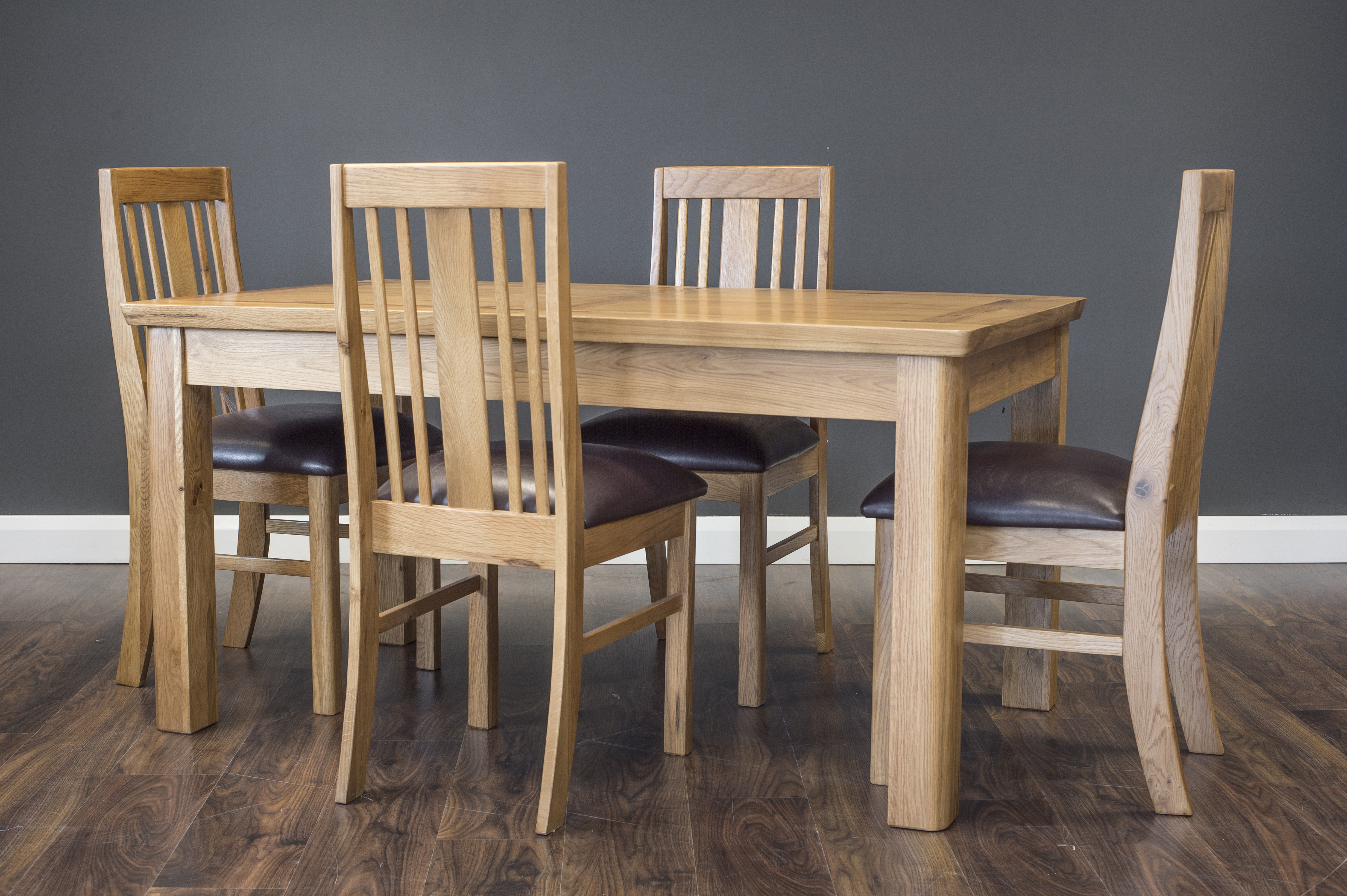 Manhattan Dining Set