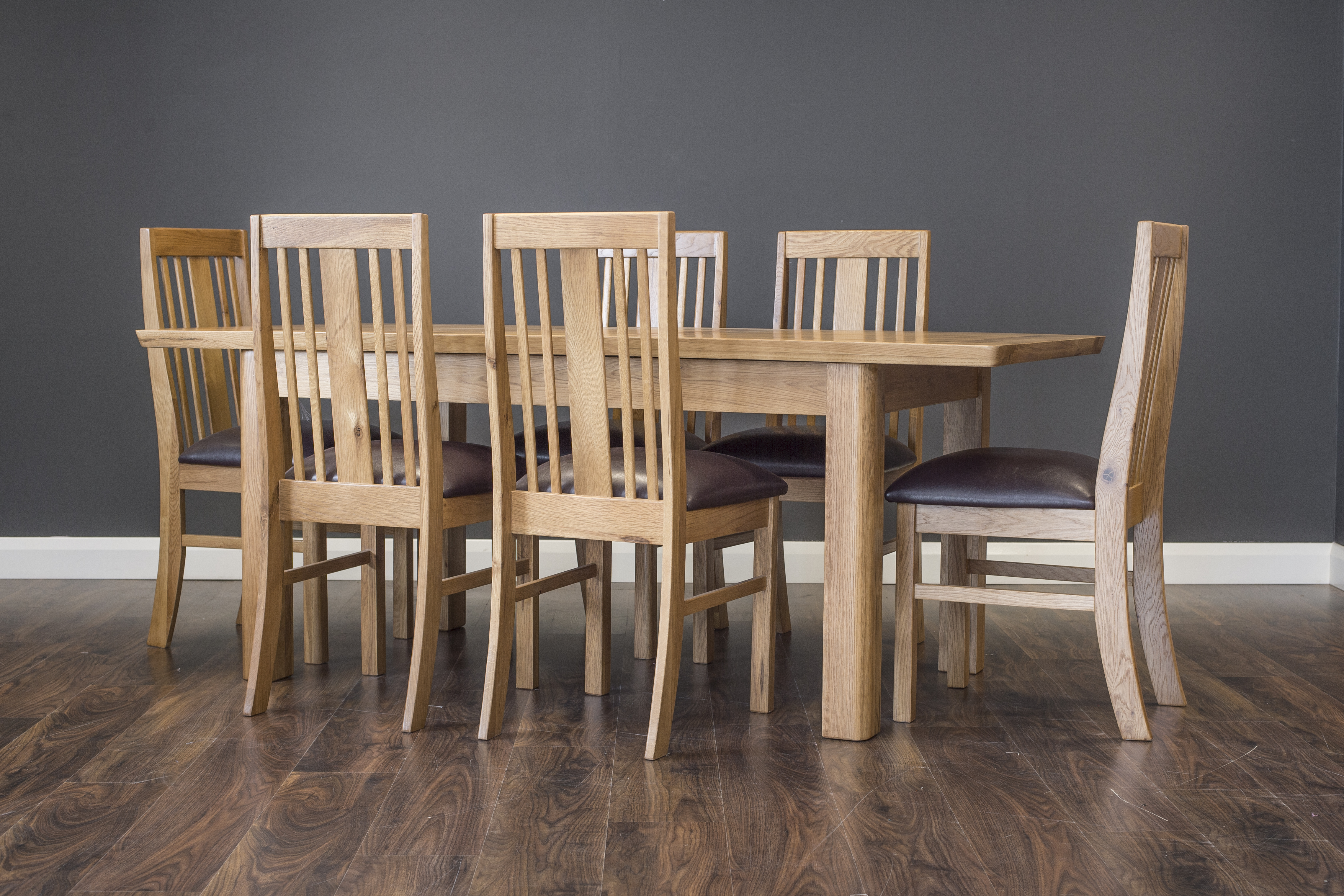 Manhattan Dining Set