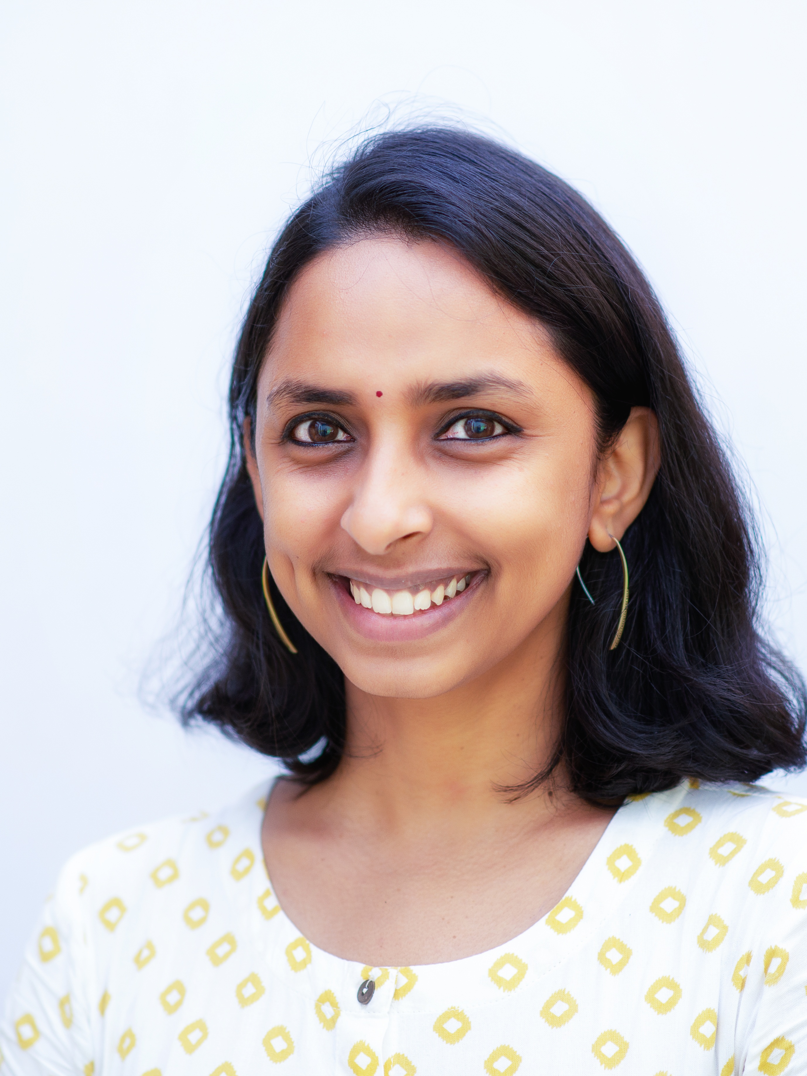 LK_Photo_formal (1).jpg