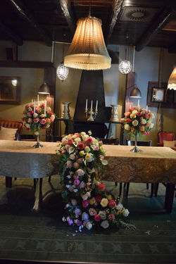 dekoracija mladenačkog stola