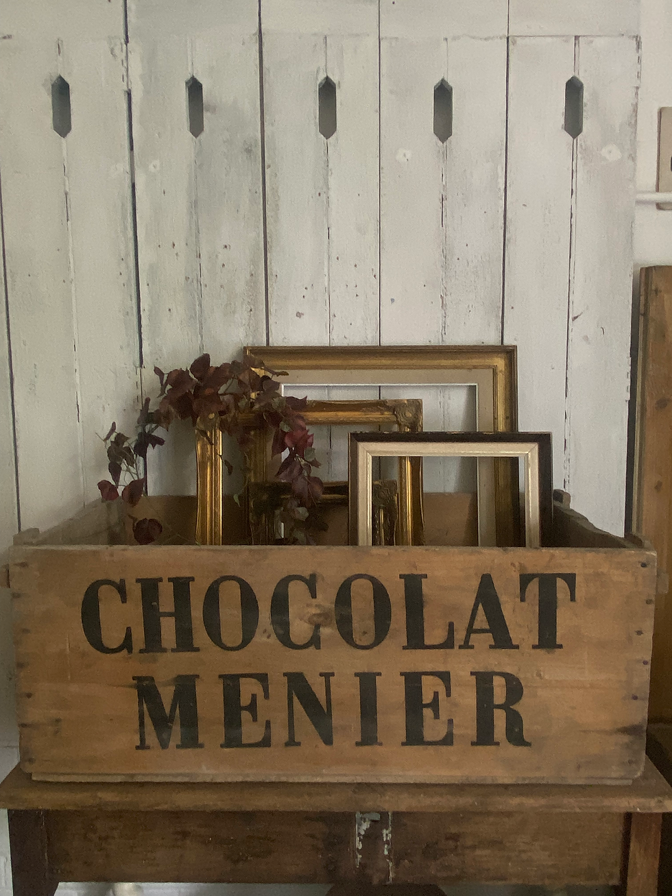 Huge Chocolat Menier Crate