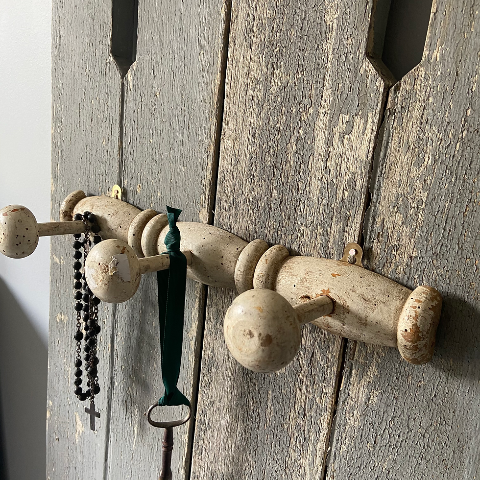 Thumbnail: French Chippy Paint Hooks Peg Rail