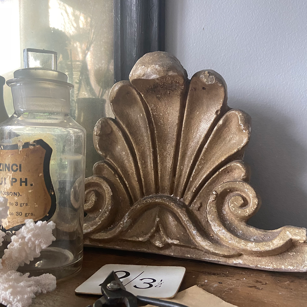 Thumbnail: Vintage Plaster Decorative Corbel 