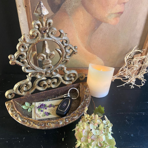 Cast Iron Pot Stand Saltmill Vintage