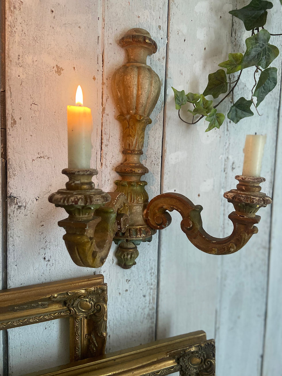 Thumbnail: Carved Wooden French Polychrome Wall Sconce