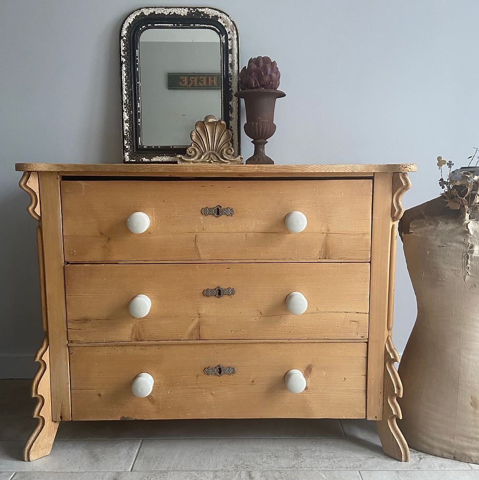 Thumbnail: Stunning Victorian Pine Chest of Drawers