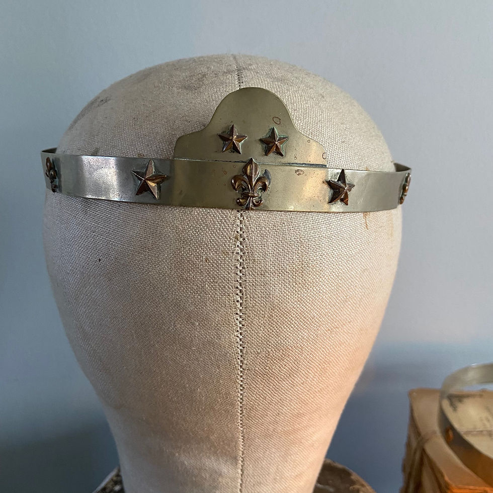 Thumbnail: Vintage Metal French Processional Crown Star Design