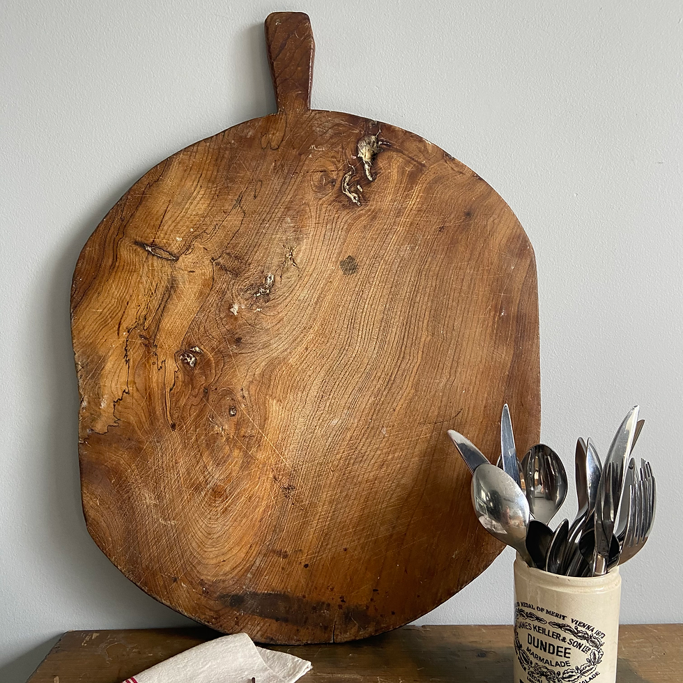 Thumbnail: Large Round Rustic Vintage Bakers Board