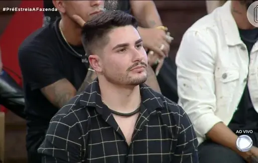 🔥Polêmica! Sexualidade de Lucas Souza é questionada em ‘A Fazenda 15’: “Bem delicado”.