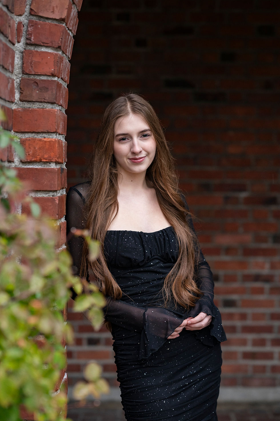 Stadium High Tacoma student poses for Prom photo at UPS