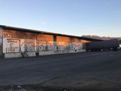 Hangar 182 chargement conteneur