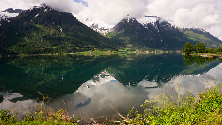 The western coastline of Norway is full of beautiful lakes, rivers, and fjords.
