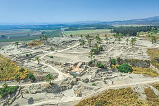 red barn pixabay.jpg