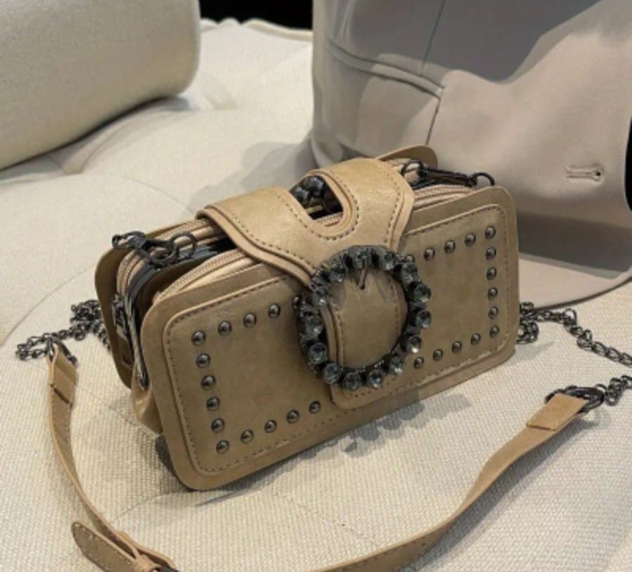 Thumbnail: Lux Chinese Purse (color variant)