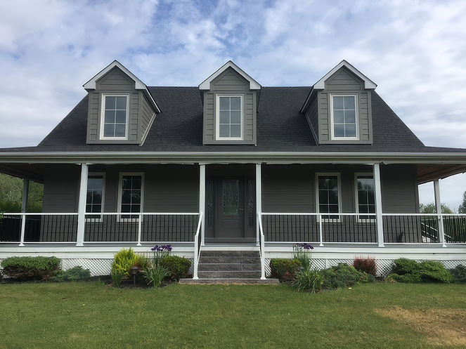 courtice - siding - railings-sized.jpeg