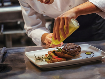 Healthy Eating While Traveling with Menopause: What to Eat at Every Meal