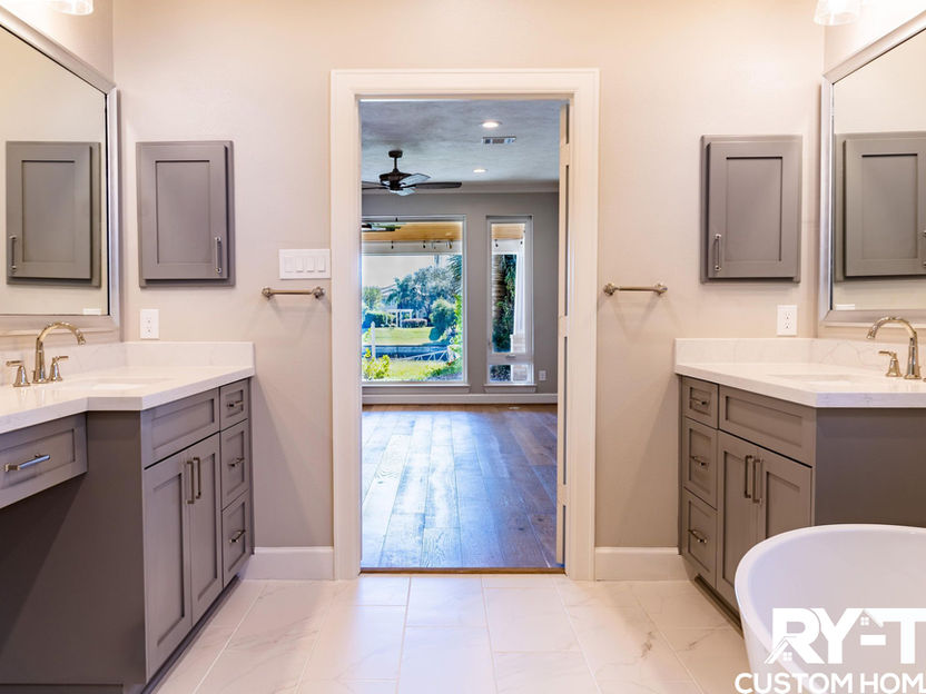 his and hers bathroom vanities