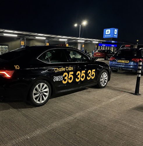 Charlie Cabs Taunton - providing reliable Bristol Airport Transfers from Taunton, Somerset