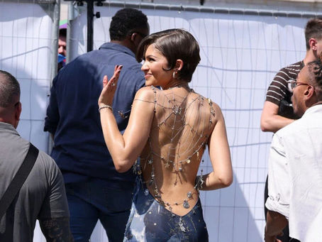 Zendaya sparks a frenzy in a vintage Galliano “spiderweb-inspired” dress: hidden meanings behind the Spider-Man promo keep fans endlessly talking.