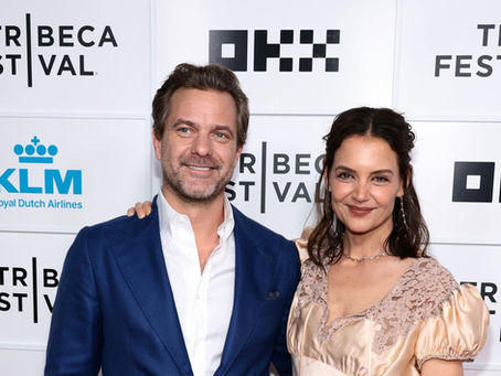 After 25 Years, Katie Holmes and Joshua Jackson Reunite, Leaving Fans Reminiscing About a Legendary Love Story.