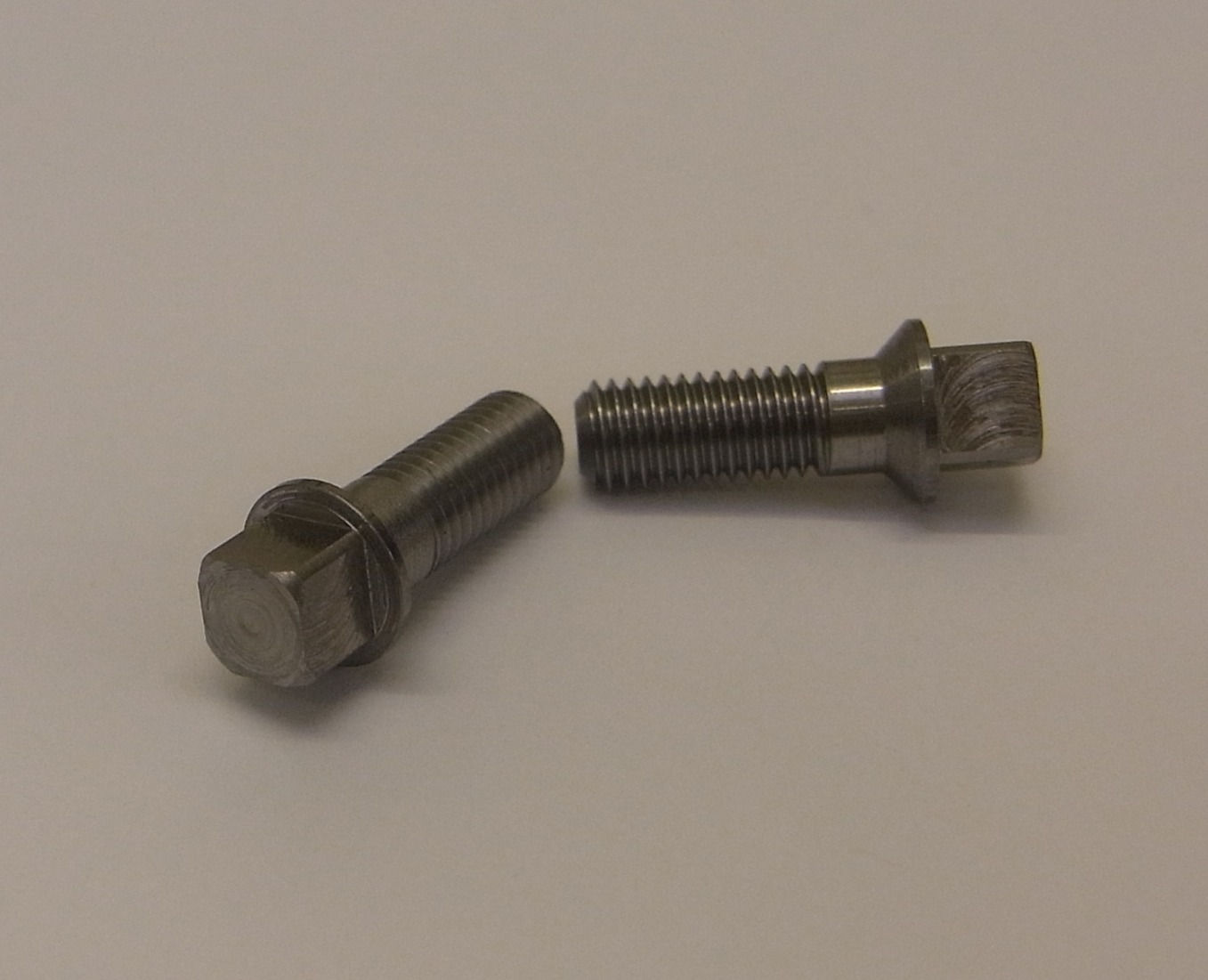 B3J - Countersunk Bolt M5 x 0.75, 13mm