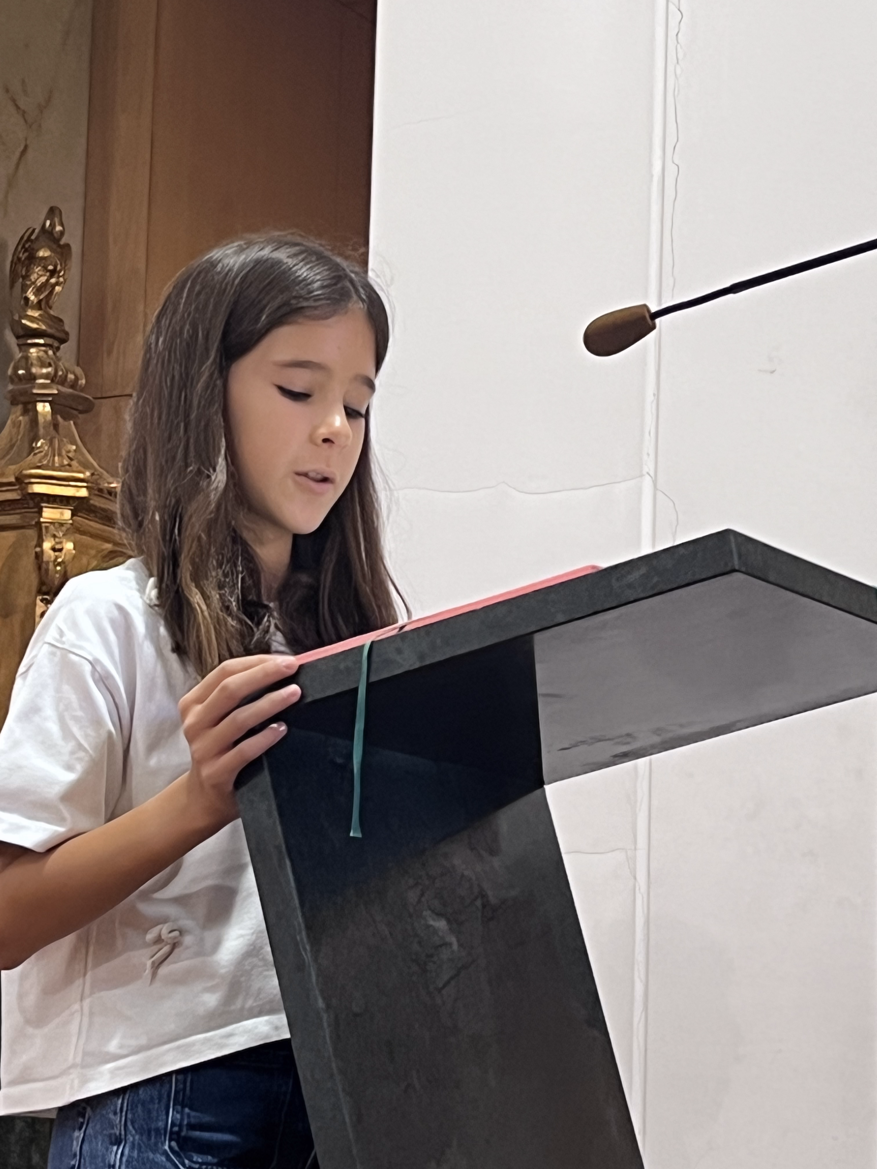 Aluno lê ação de Graças