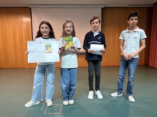 Turma do 4.º A a apresentar propostas num exercício democrático escolar