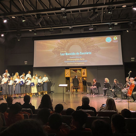 Cantata "Luz Nascida do Sacrário"