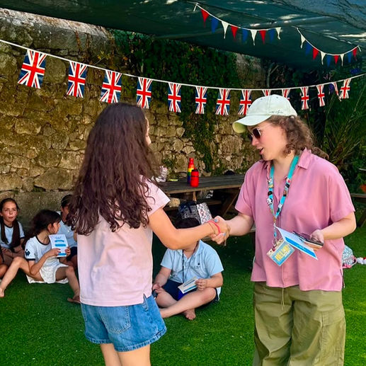 Externato Paulo VI recebeu o "Hello! English Club" para uma semana de imersão na língua e cultura britânicas