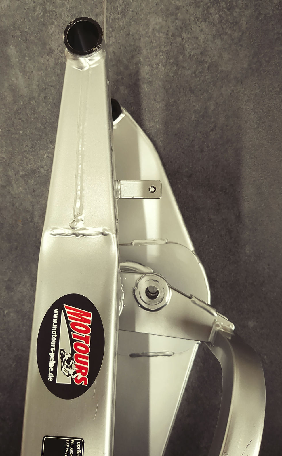 Miniaturbild: Schwinge Aprilia RS4 50 125 89947400XH4