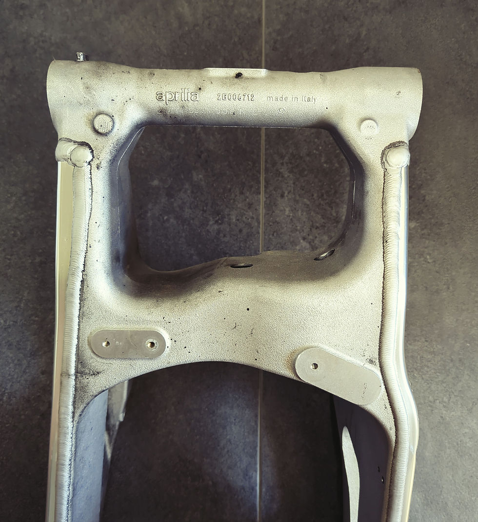 Miniaturebillede: Schwinge Hinterradschwinge Aprilia RSV 4 Tuono 1100 2B006712