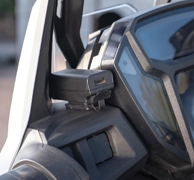 Miniatura: USB A C Steckdose Charger Motorrad Roller Optiline 91817